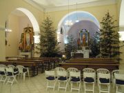 Unutrasnjost crkve Svete Jelene sa lijevim pokrajnjim oltarom